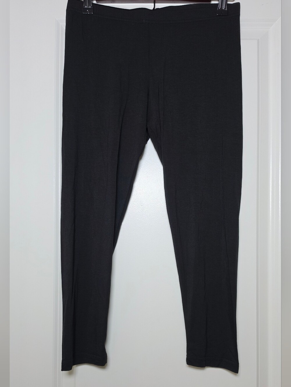 YALA Bamboo Viscose Stretch Leggings Women's Medium Black 95% Bamboo Soft
